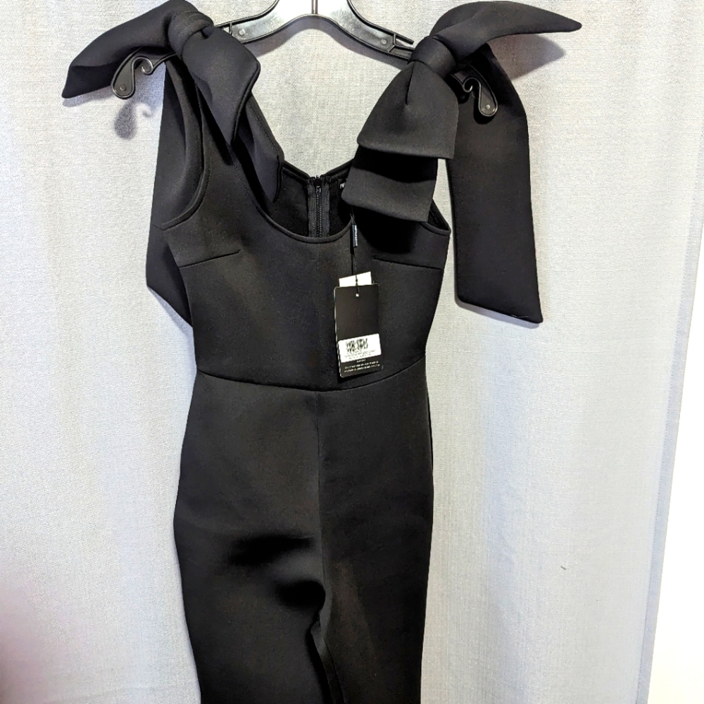 Pants suit